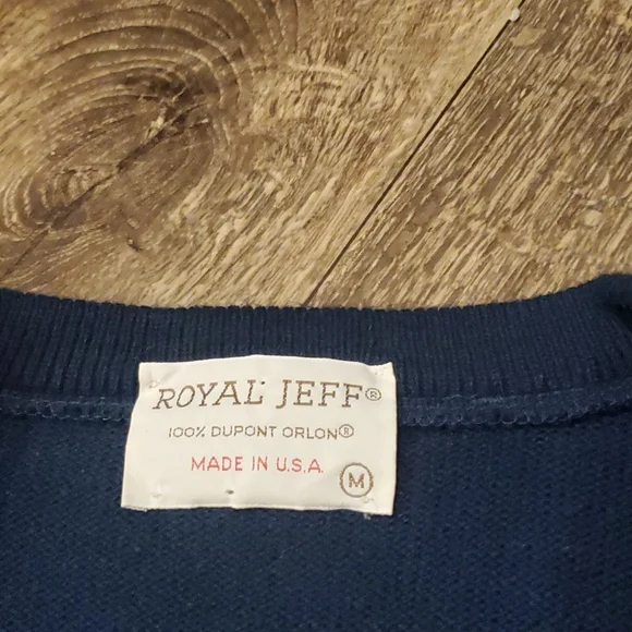 Vintage Mens Royal Jeff Vneck Sweater Size M Made in the USA - Picture 2 of 4